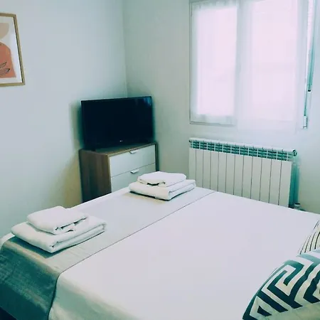 Precioso Apartamento En Pamplona Junto Al Centro Exterior photo